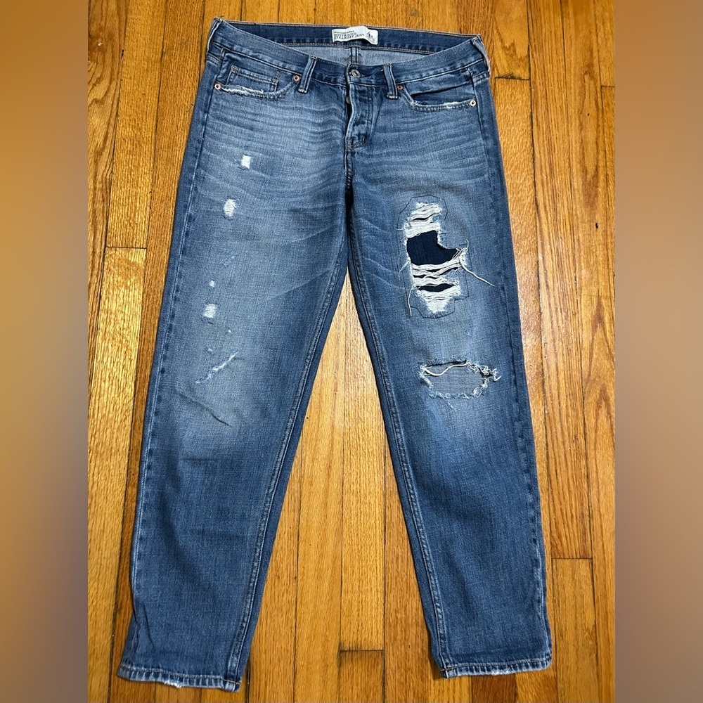 ABERCROMBIE & FITCH Boyfriend Straight JEANS Womens Size 4R Distressed 27W 25L